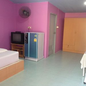 Budget Zimmer mit Kingsize-Bett